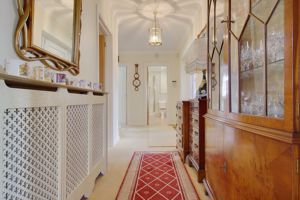Entrance Hall- click for photo gallery